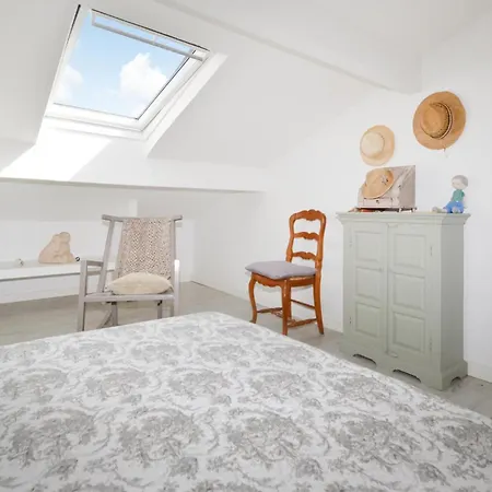 3 Bedroom Stunning In *